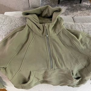 Lululemon scuba oversized quarter zip size M/L
